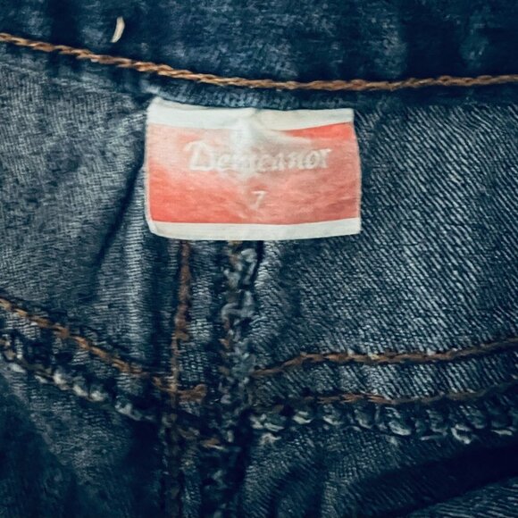 Demeanor Jean Shorts in Size 7 Juniors! ๐โจ - Picture 3 of 3